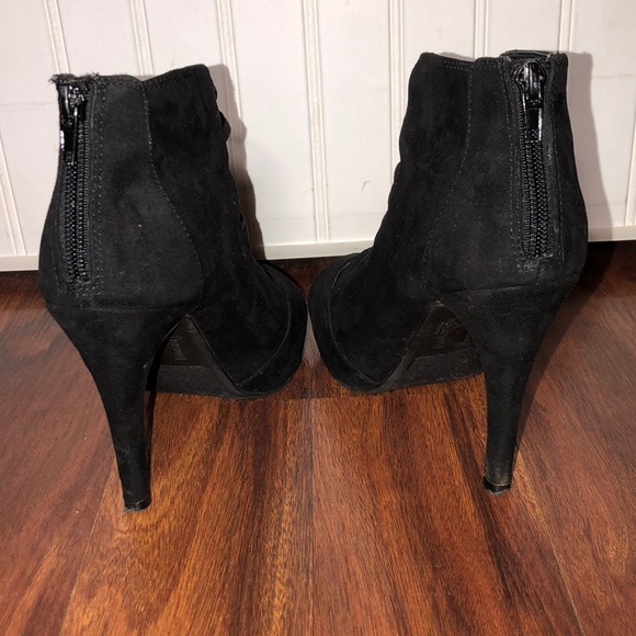 Fergalicious Heels - Picture 3 of 3